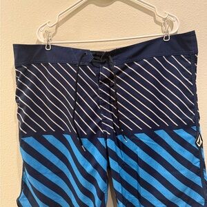 Volcom Men's Navy and Light Blue Striped Board Shorts